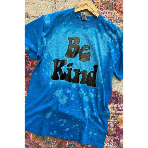 NWT Be Kind Groovy Sapphire Tee - Picture 1 of 1